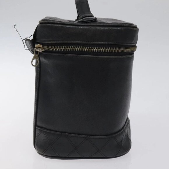 CHANEL Vanity Pouch Lamb Skin Black Gold CC - Picture 3 of 14